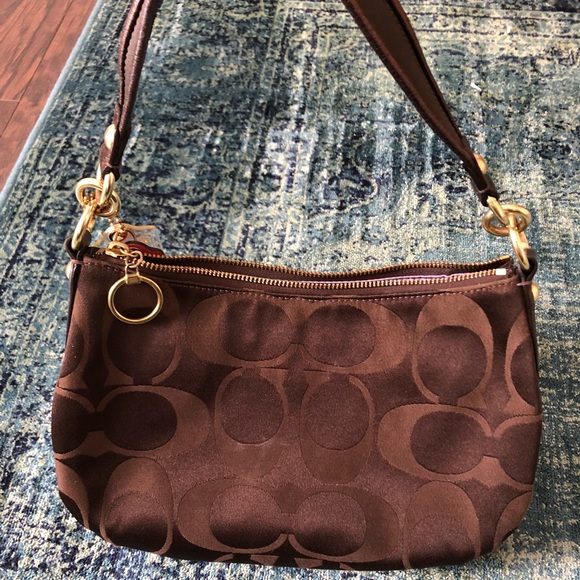 Coach purse - Picture 4 of 6